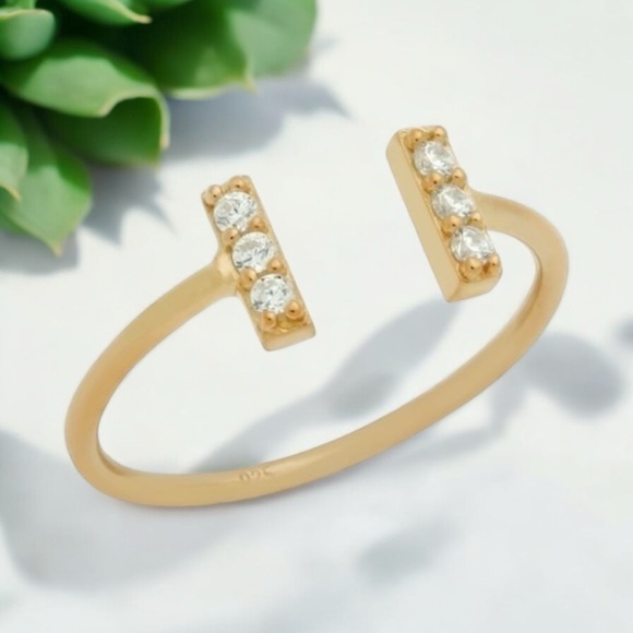 NWOT STERLING SILVER 18k Yellow Gold Plated CZ RING SIZE 7 Adjustable - Picture 14 of 16